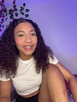 Daphnne Curly online show from May 22, 3:46 am
