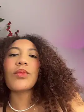 Daphnne Curly online show from May 27, 12:02 pm