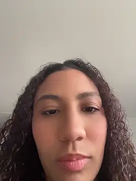 Daphnne Curly online show from June 7, 10:46 pm