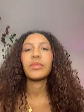 Daphnne Curly online show from July 3, 4:41 am
