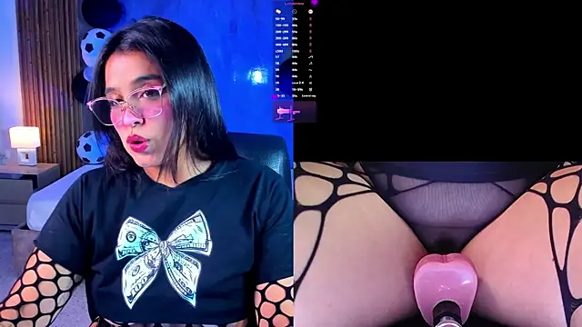 Snapshot of LuciaReid chatting on July 8, 1:48 pm LuciaReid online show from July 8, 1:48 pm