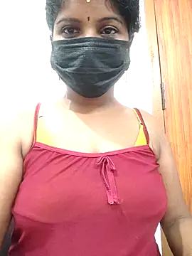 Snapshot of Tamil_Hot_Dharsha chatting on June 14, 5:09 am Tamil Hot Dharsha online show from June 14, 5:09 am