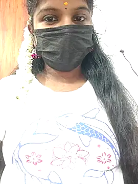 Snapshot of Tamil_Hot_Dharsha chatting on July 24, 9:18 am Tamil Hot Dharsha online show from July 24, 9:18 am