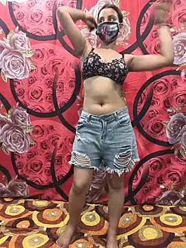Snapshot of CuteHaseena chatting on July 26, 7:26 am CuteHaseena online show from July 26, 7:26 am