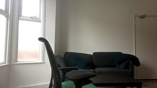 Snapshot of frenchbdmaninlondon chatting on May 3, 12:11 pm frenchbdmaninlondon online show from May 3, 12:11 pm