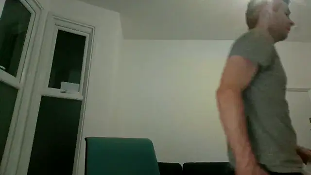 Snapshot of frenchbdmaninlondon chatting on May 30, 9:34 pm frenchbdmaninlondon online show from May 30, 9:34 pm