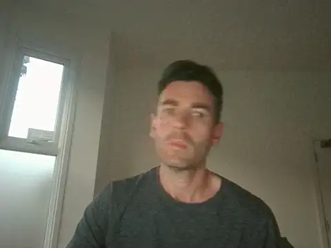 Snapshot of frenchbdmaninlondon chatting on July 12, 8:22 pm frenchbdmaninlondon online show from July 12, 8:22 pm