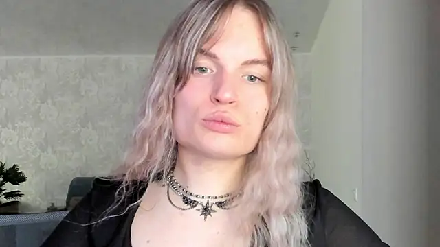 milliKira006 online show from April 24, 1:57 pm
