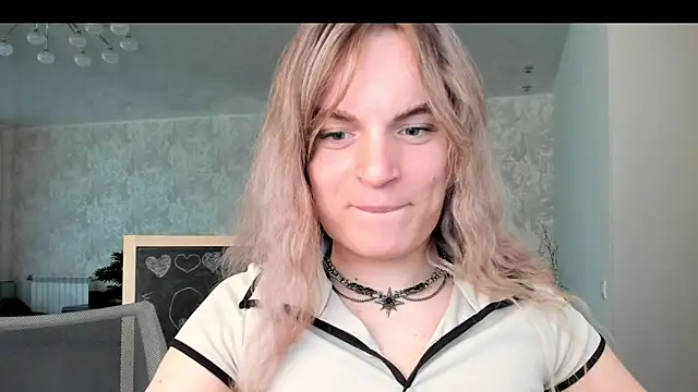 milliKira006 online show from April 26, 1:09 pm