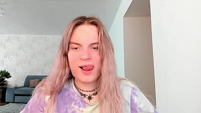 milliKira006 online show from May 3, 8:31 am