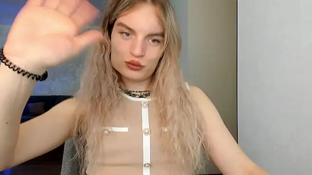 milliKira006 online show from May 6, 12:21 pm