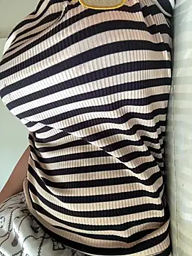  Sara pusy online show from July 25, 5:38 am
