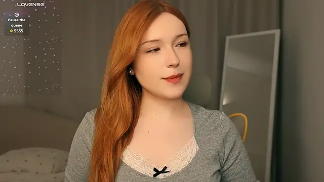 flaremoon online show from May 29, 1:31 pm