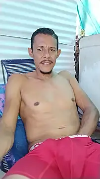 Snapshot of El_junior21 chatting on May 5, 12:57 pm El junior21 online show from May 5, 12:57 pm
