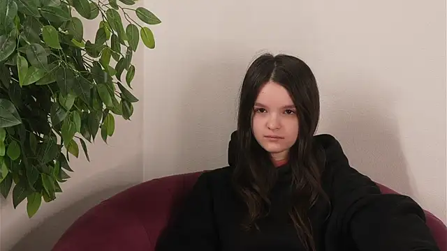 AllieParlett online show from May 1, 11:37 am