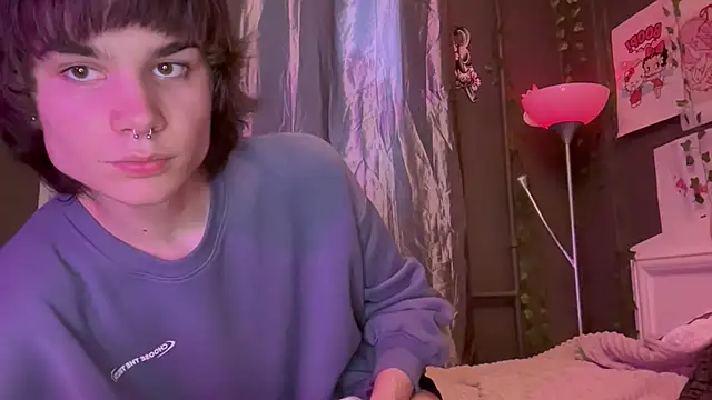 Snapshot of laski_twink chatting on June 4, 7:09 pm laski twink online show from June 4, 7:09 pm