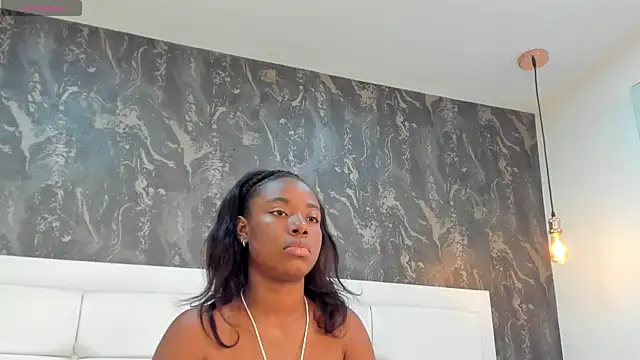 Snapshot of MiaJacksson chatting on July 13, 9:06 pm MiaJacksson online show from July 13, 9:06 pm