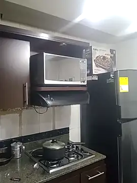 JHANXON online show from April 22, 6:09 pm