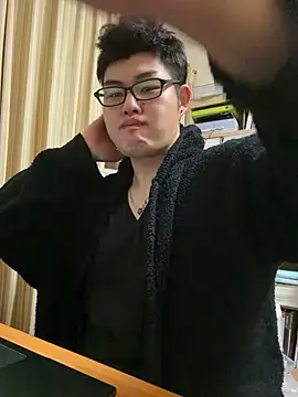 Snapshot of shun_201 chatting on April 22, 10:28 am shun 201 online show from April 22, 10:28 am