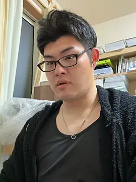 Snapshot of shun_201 chatting on April 24, 12:51 pm shun 201 online show from April 24, 12:51 pm
