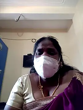 Snapshot of swetha10 chatting on July 9, 7:01 am swetha10 online show from July 9, 7:01 am