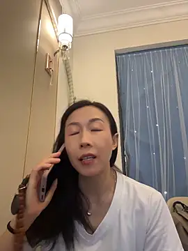 summer0430 online show from June 15, 8:38 am