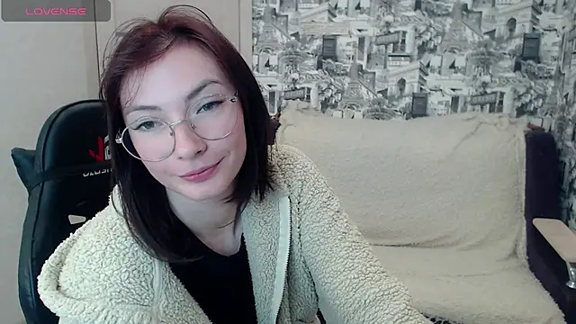 Sweet Berry   online show from May 12, 4:42 am