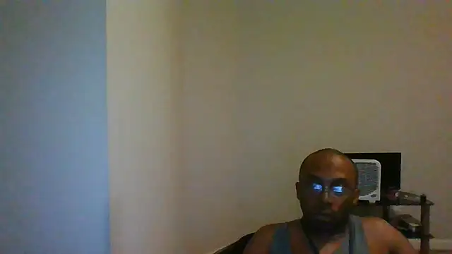 Snapshot of amazingguy chatting on May 21, 1:23 am amazingguy online show from May 21, 1:23 am
