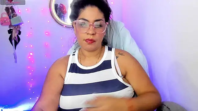Snapshot of Mavlatin22 chatting on July 16, 1:55 am Mavlatin22 online show from July 16, 1:55 am