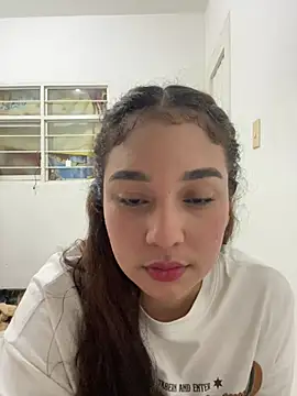 Snapshot of alana_lee23 chatting on May 24, 12:15 am alana lee23 online show from May 24, 12:15 am