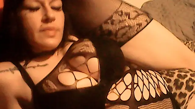 miss luna3 online show from April 26, 8:45 am