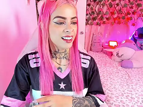 Megan Robertss online show from May 24, 8:25 pm
