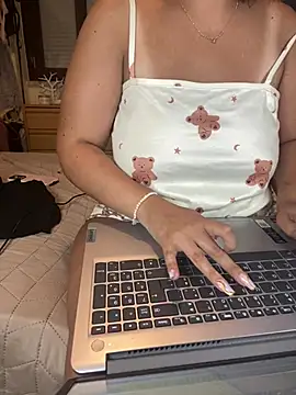 Snapshot of MissLexxxie chatting on August 1, 4:39 pm MissLexxxie online show from August 1, 4:39 pm