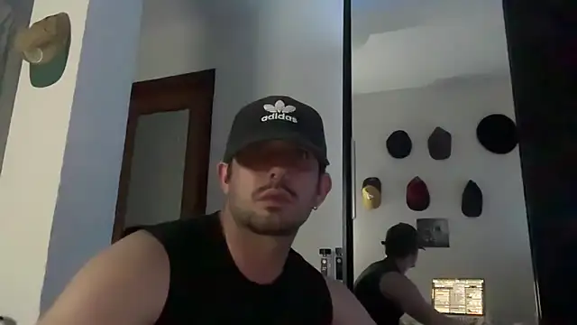 MathiasBellucci online show from April 21, 11:18 pm