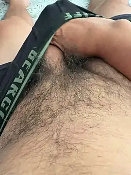 juliomfar69 online show from July 14, 8:58 pm