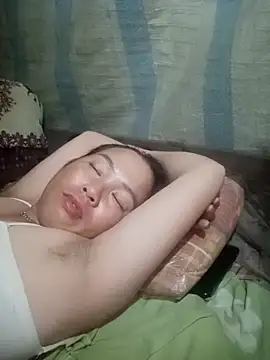 phuongtrinh1 online show from May 7, 5:51 pm