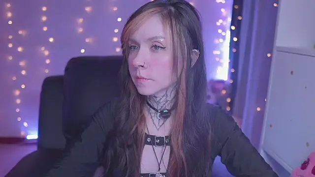 Snapshot of -VKatt chatting on May 22, 3:02 am -VKatt online show from May 22, 3:02 am