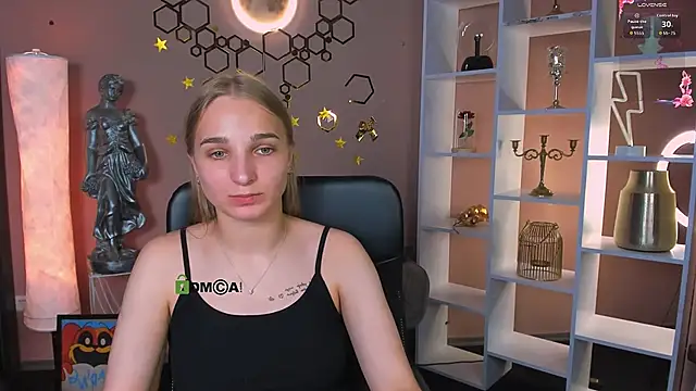 ollivia dream online show from June 5, 9:15 am