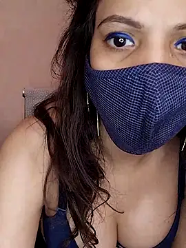 lovelyrosewifey online show from May 13, 5:16 am