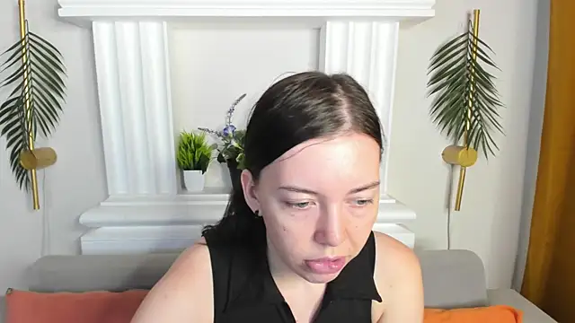 Snapshot of Sandra_Ross chatting on June 13, 6:44 am Sandra Ross online show from June 13, 6:44 am