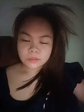 Truxcy1 online show from June 12, 1:32 pm