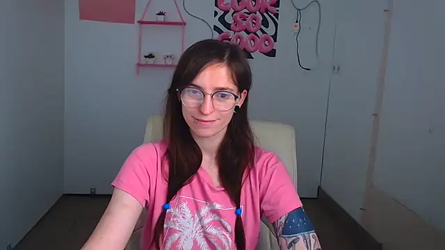 Snapshot of Luna_Tantra chatting on June 24, 7:29 am Luna Tantra online show from June 24, 7:29 am