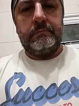 Snapshot of ar174 chatting on June 11, 2:53 am ar174 online show from June 11, 2:53 am