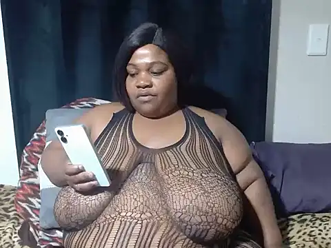 Snapshot of BBWMIDGET40 chatting on April 25, 4:26 pm BBWMIDGET40 online show from April 25, 4:26 pm