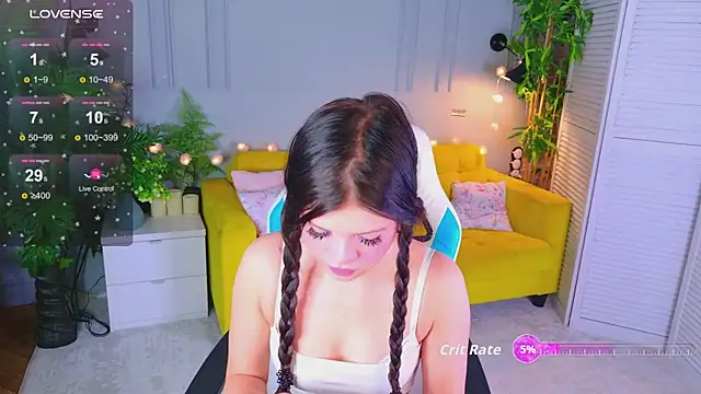 StormiSky online show from May 26, 8:10 am