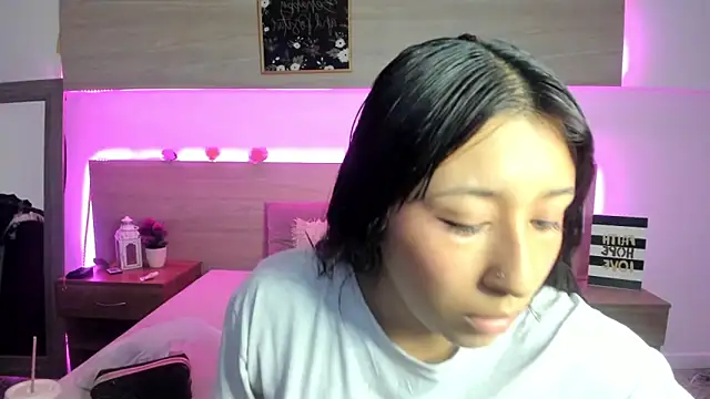 Selene Rushe online show from May 6, 1:27 pm