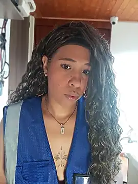 Snapshot of Ivon_C chatting on July 7, 11:36 am Ivon C online show from July 7, 11:36 am