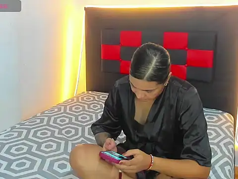 camila valenciia  online show from July 23, 6:00 am