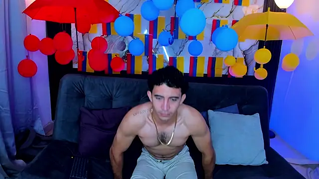 caius bigcock1 online show from June 22, 3:36 am