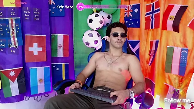 caius bigcock1 online show from July 17, 12:23 pm